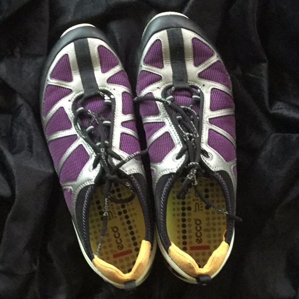 ECCO biom natural motion sneakers